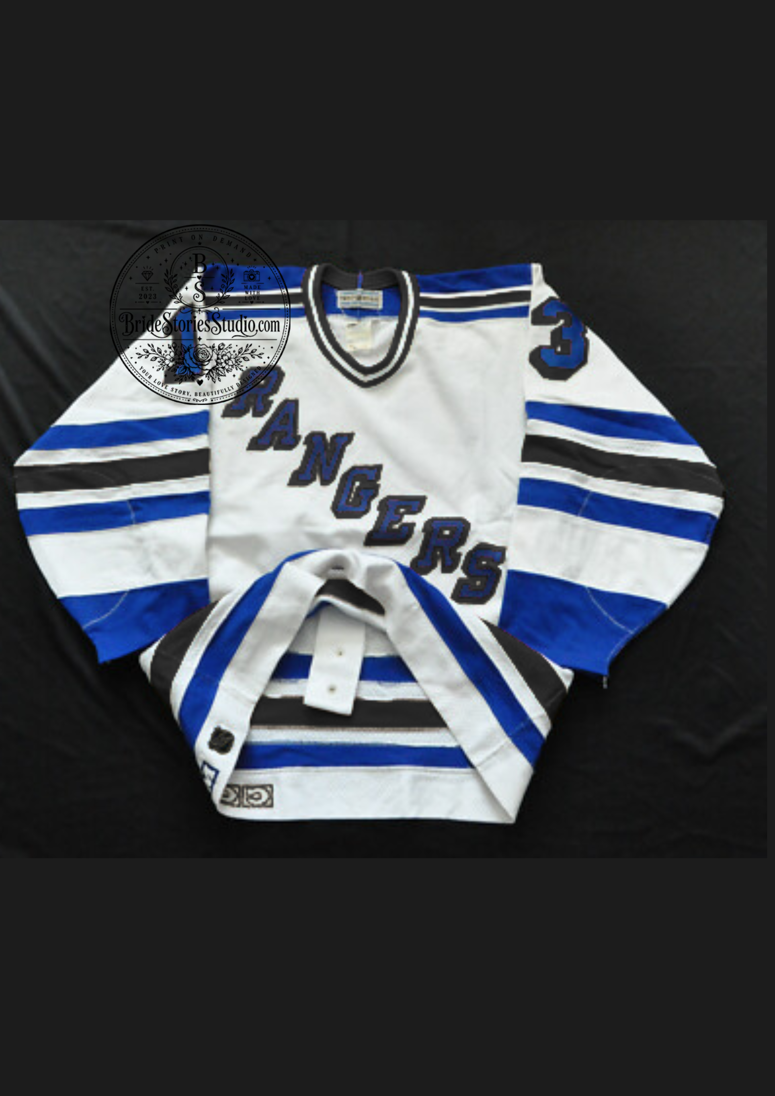 Fight Strap Hockey Jersey – Classic Ice Hockey Style
